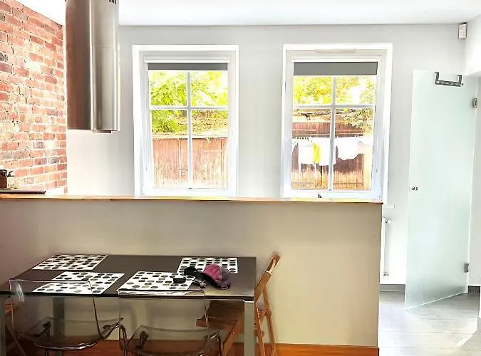 Red & Grey Apartment *