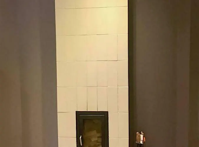 Apartment Red & Grey *